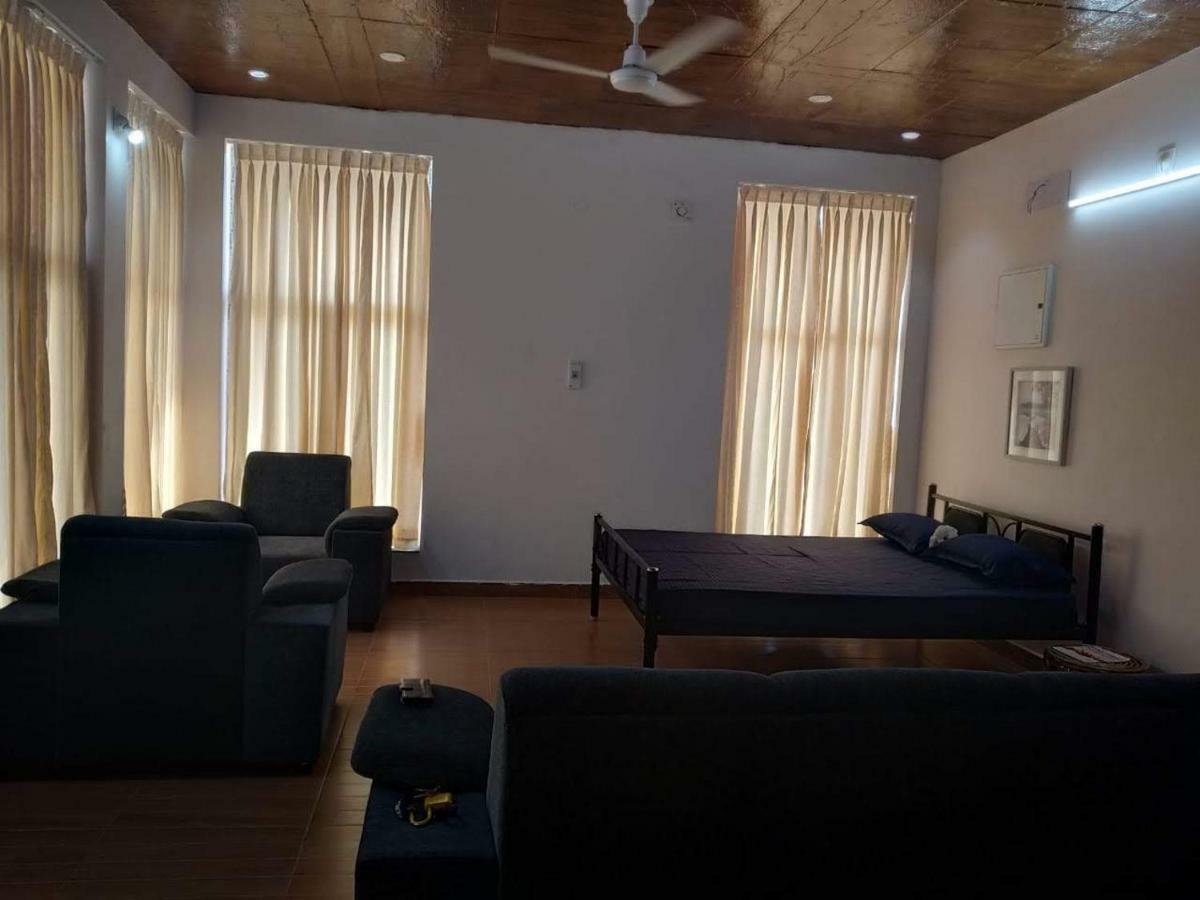פונדיצ'רי Waves Beach House מראה חיצוני תמונה