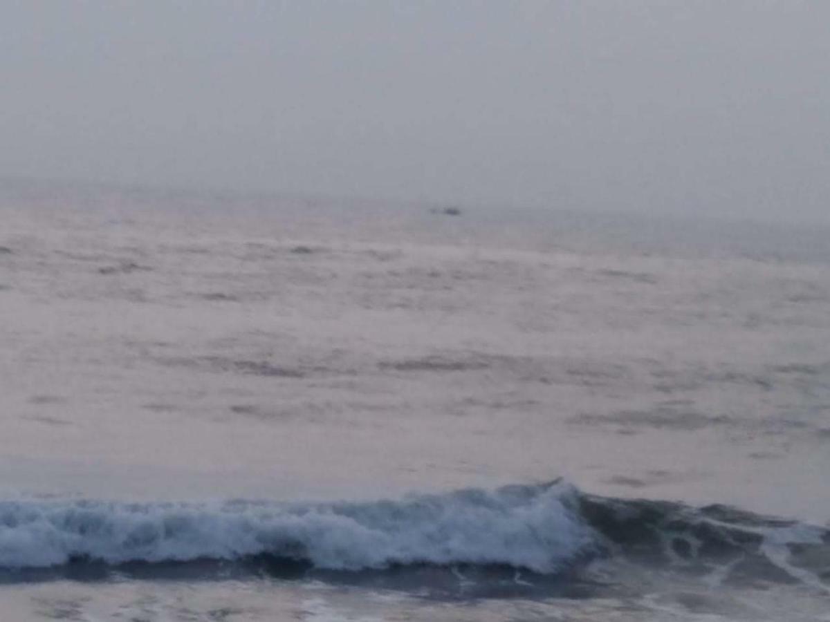 פונדיצ'רי Waves Beach House מראה חיצוני תמונה