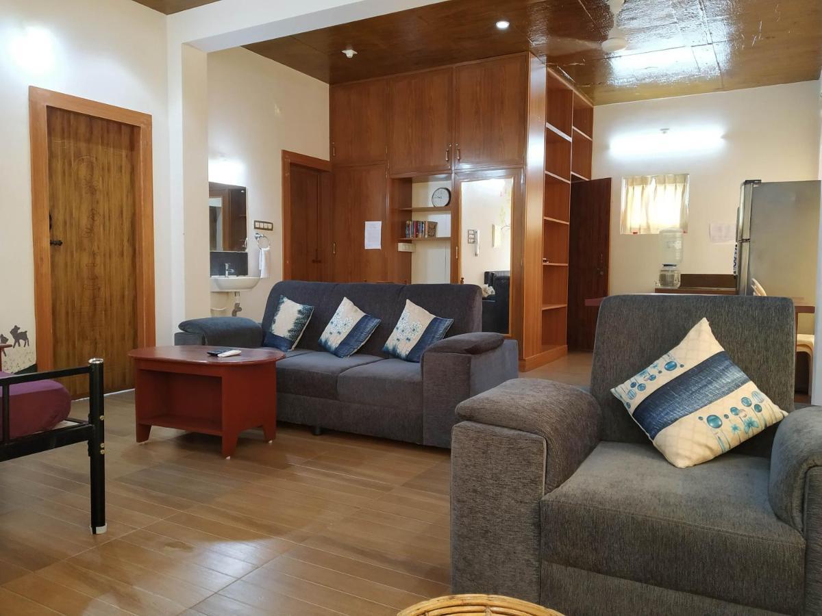 פונדיצ'רי Waves Beach House מראה חיצוני תמונה